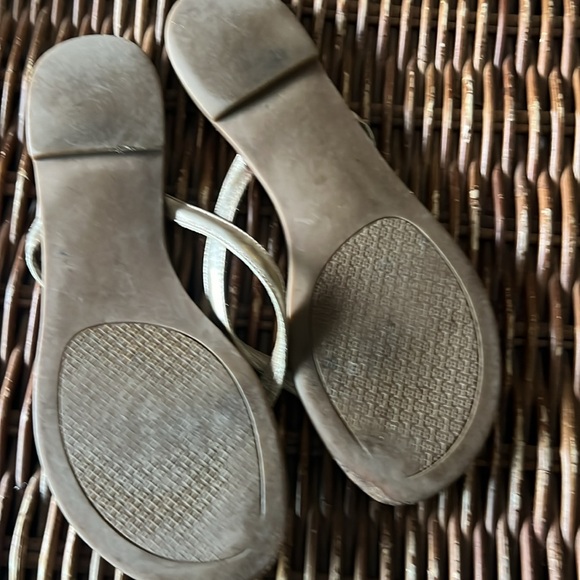 Tory Burch 7 - Picture 2 of 2